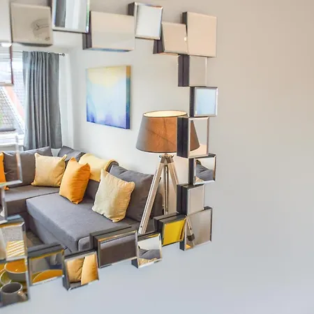 Anstey Heights Apartment *